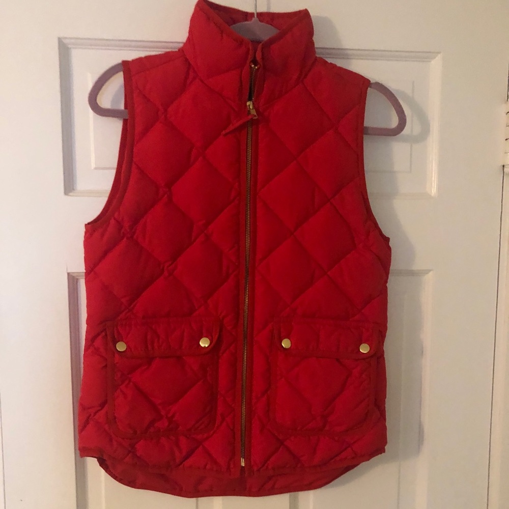 Red J Crew quilted vest size xs